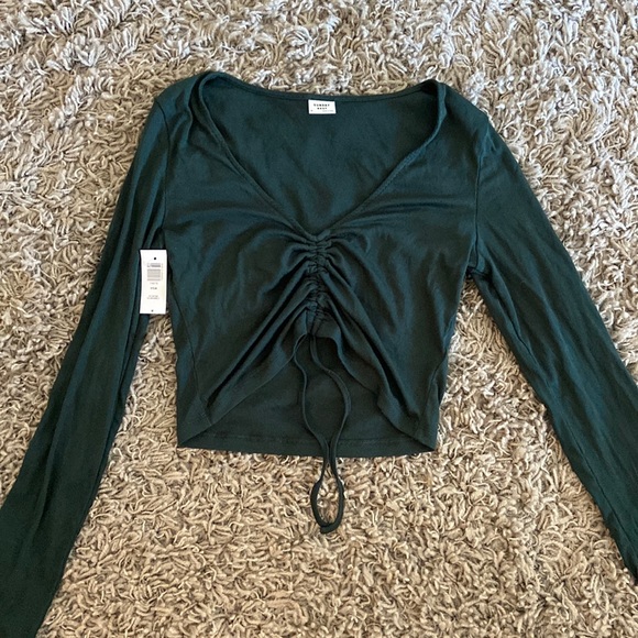 Aritzia long sleeve - Picture 2 of 2